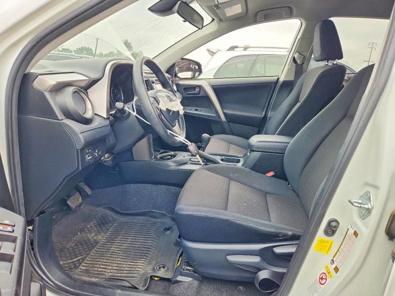 2018 TOYOTA RAV4 LE 7