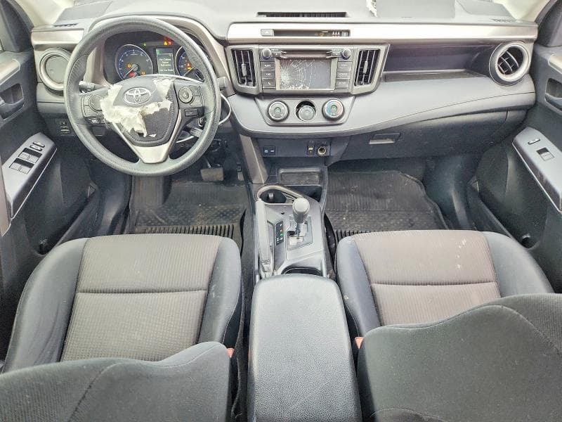 2018 TOYOTA RAV4 LE 8