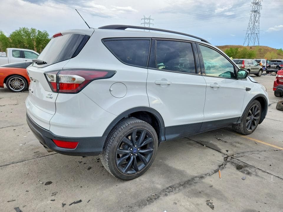 2023 FORD ESCAPE SE 3