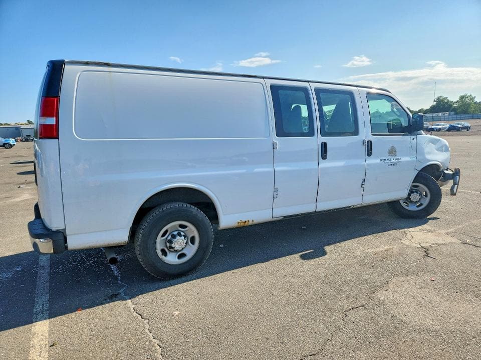 2017 CHEVROLET EXPRESS 2500 CARGO DELIVERY VAN 3