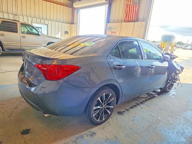 2019 TOYOTA COROLLA SE 3