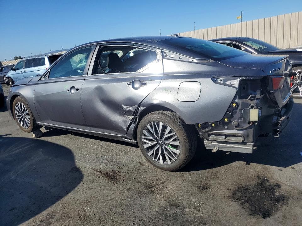 2023 NISSAN ALTIMA SV 2