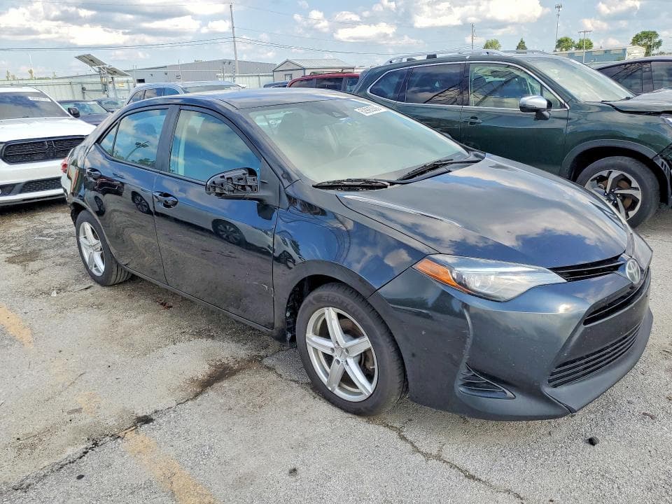 2017 TOYOTA COROLLA LE 4