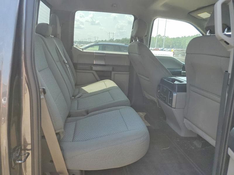 2017 FORD F150 SUPERCREW 10
