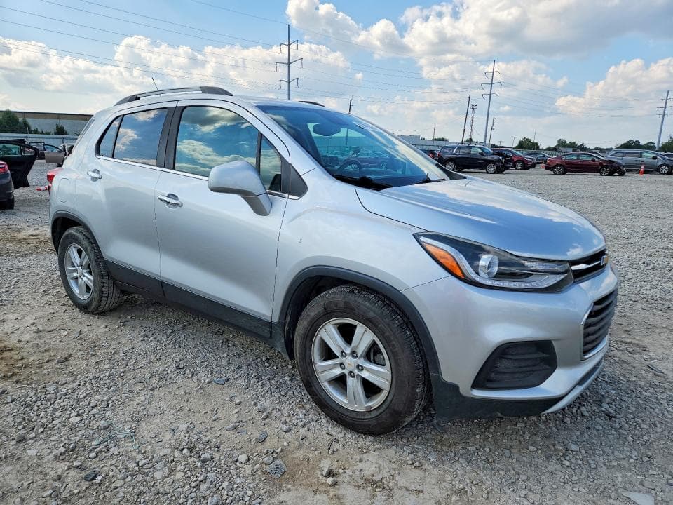 2017 CHEVROLET TRAX 1LT 4