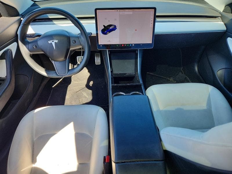 2018 TESLA MODEL 3 8