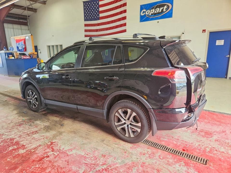 2018 TOYOTA RAV4 LE 2