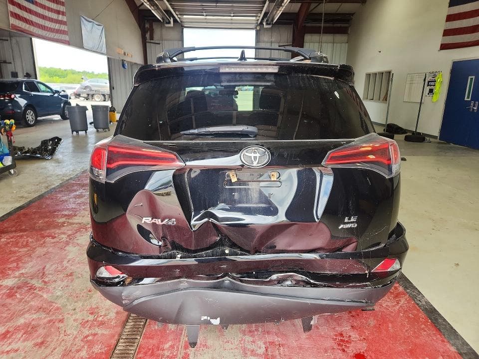 2018 TOYOTA RAV4 LE 6