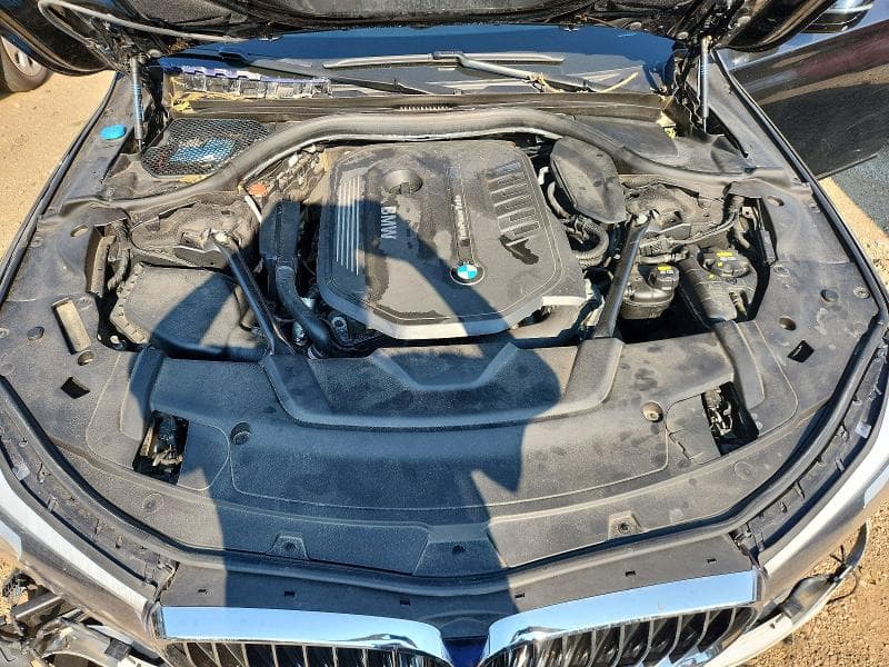 2017 BMW 740 XI 11