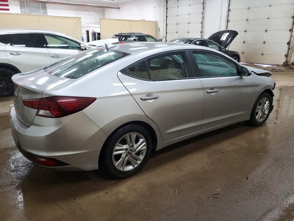 2020 HYUNDAI ELANTRA SEL 3