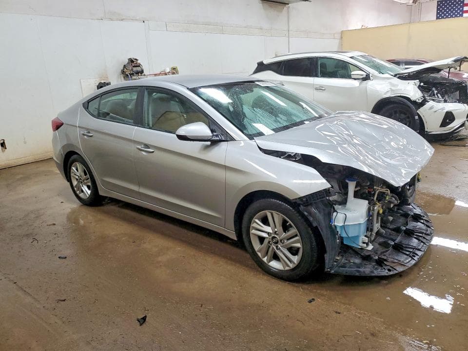 2020 HYUNDAI ELANTRA SEL 4