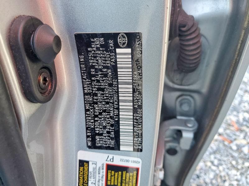 2017 TOYOTA CAMRY SE 13