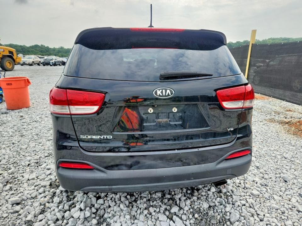 2017 KIA SORENTO LX V6 6