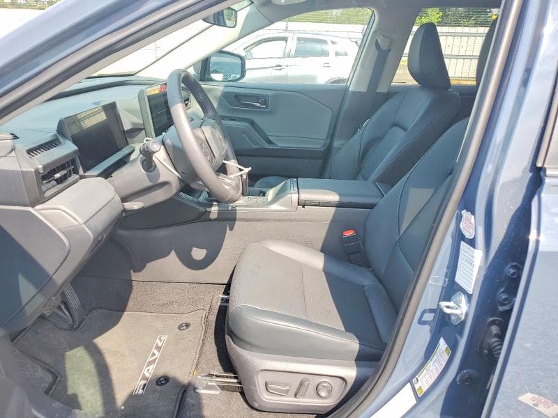 2026 TOYOTA RAV4 XLE PREMIUM 7