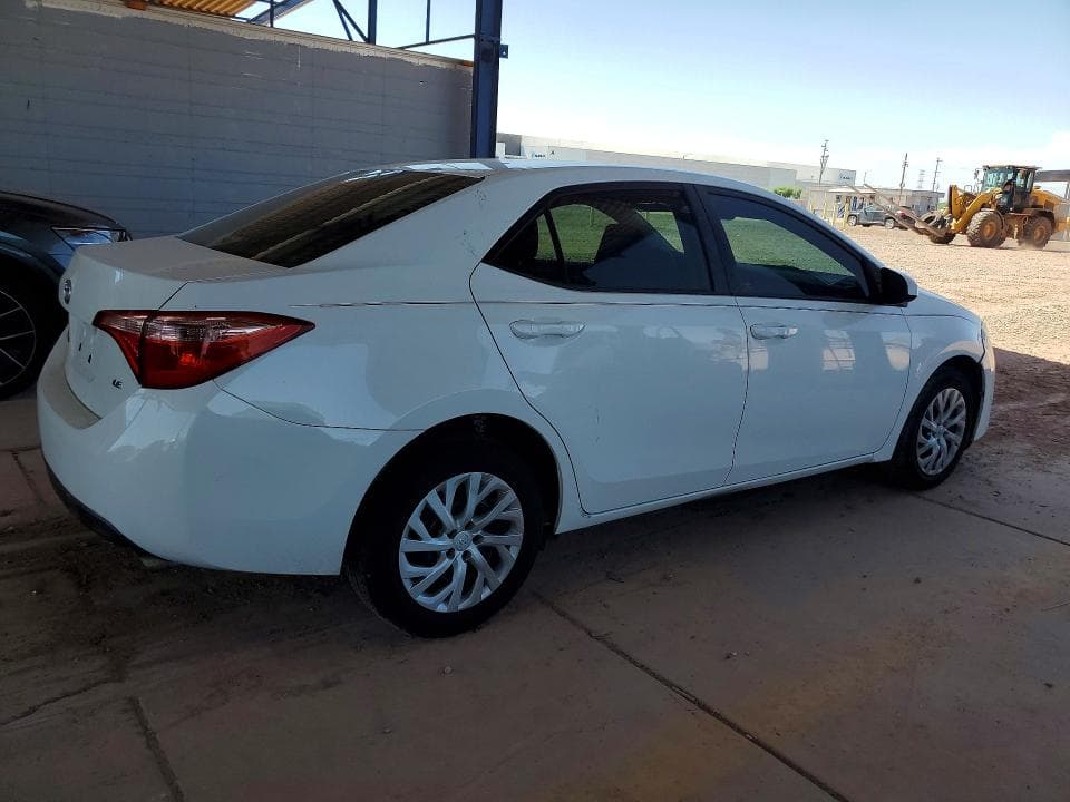 2017 TOYOTA COROLLA LE 3