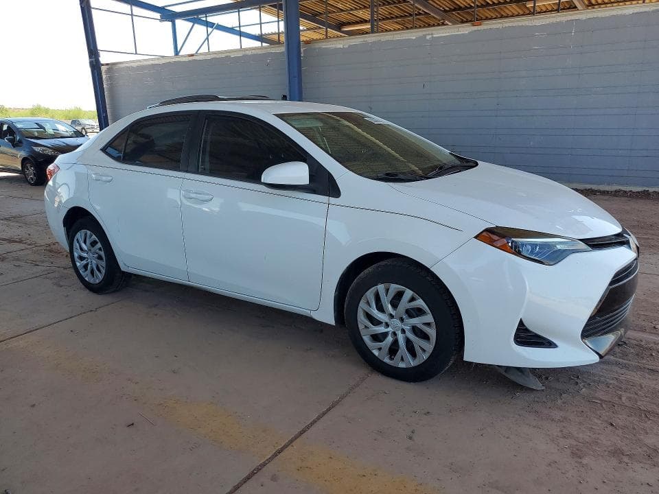 2017 TOYOTA COROLLA LE 4