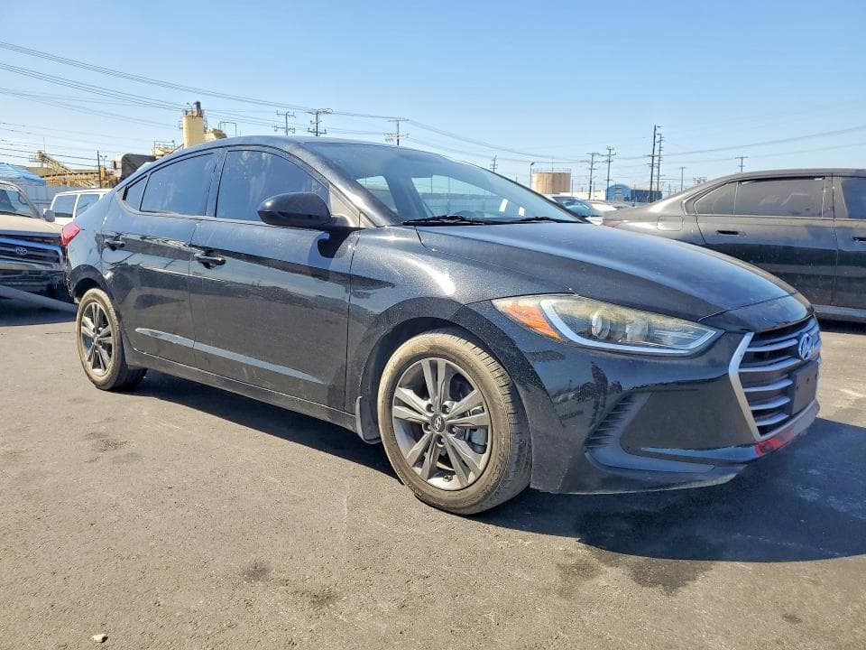 2018 HYUNDAI ELANTRA SEL 4