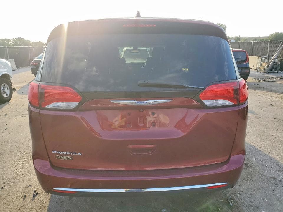 2018 CHRYSLER PACIFICA TOURING L PLUS 6