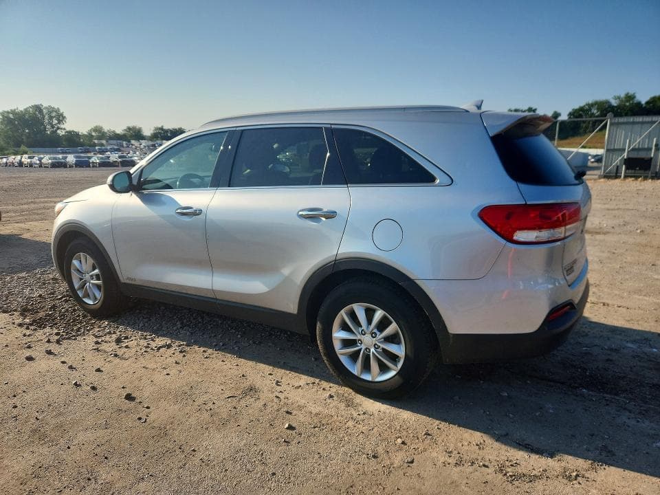 2017 KIA SORENTO LX 2