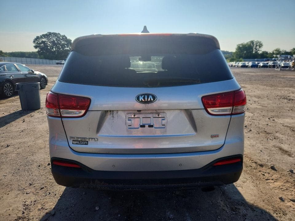 2017 KIA SORENTO LX 6