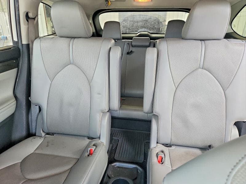 2022 TOYOTA HIGHLANDER LIMITED 10