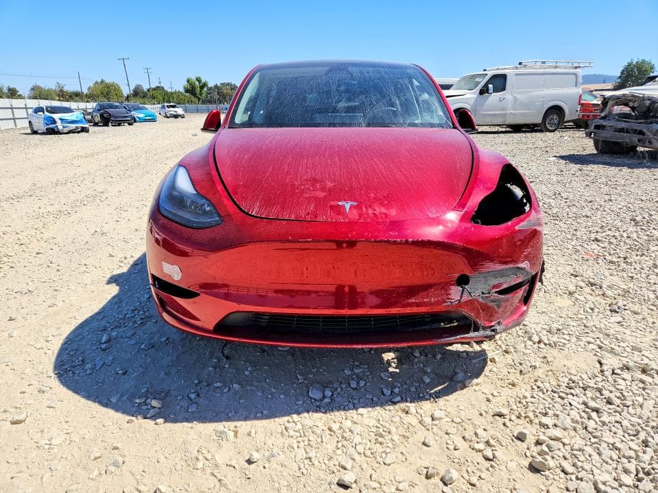 2024 TESLA MODEL Y 5