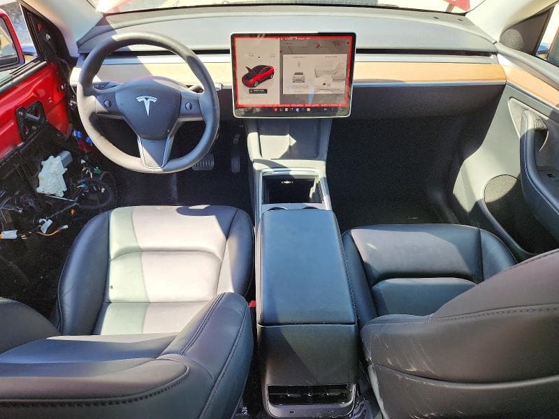 2024 TESLA MODEL Y 8