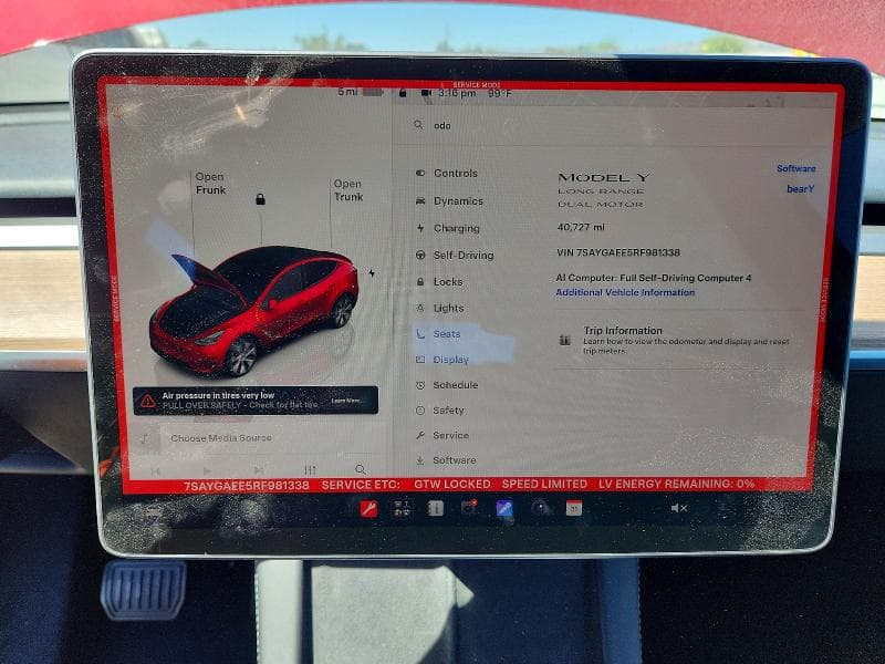 2024 TESLA MODEL Y 9