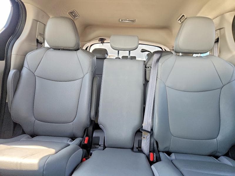 2024 TOYOTA SIENNA LE 10