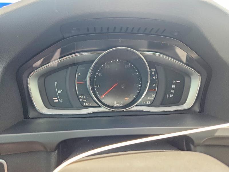 2017 VOLVO S60 9