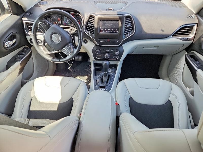 2020 JEEP CHEROKEE LATITUDE PLUS 8