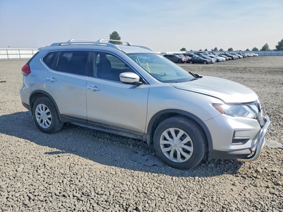 2017 NISSAN ROGUE S 4