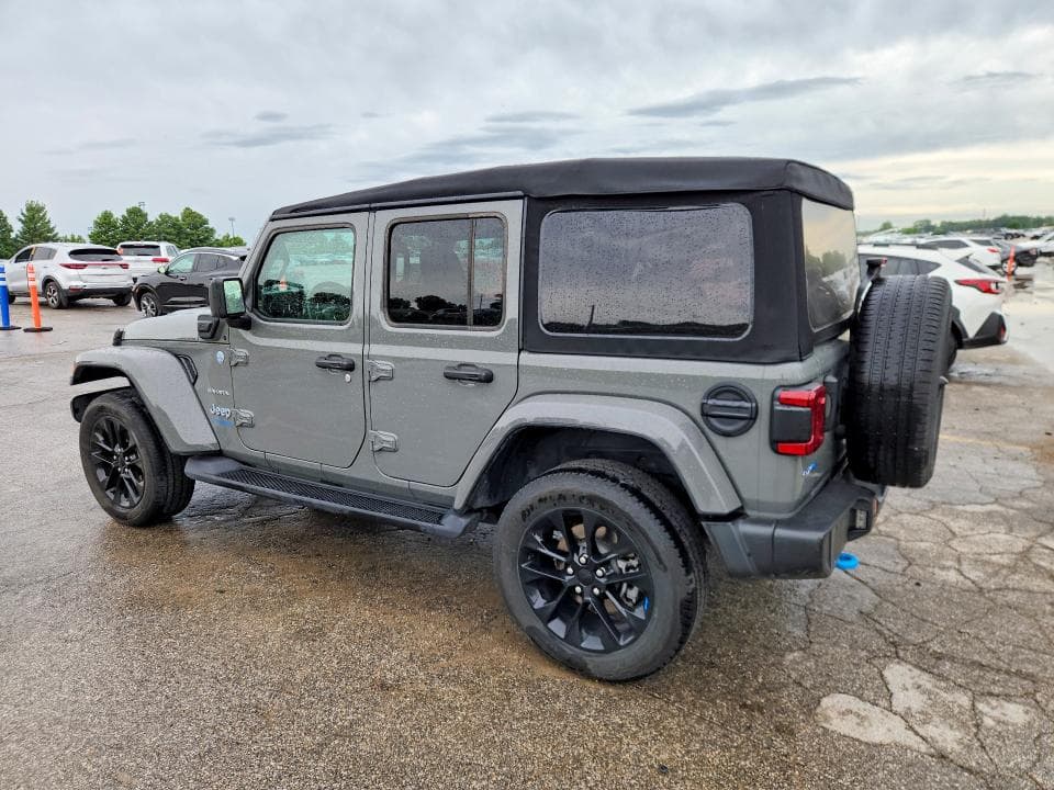 2022 JEEP WRANGLER UNLIMITED SAHARA 4XE 2