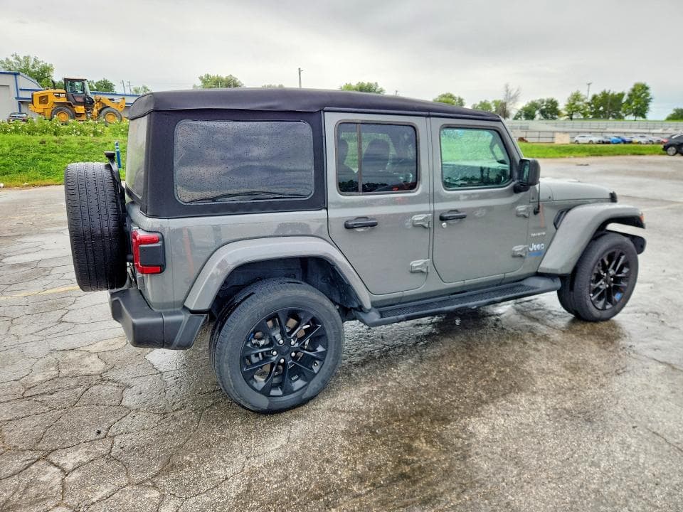 2022 JEEP WRANGLER UNLIMITED SAHARA 4XE 3