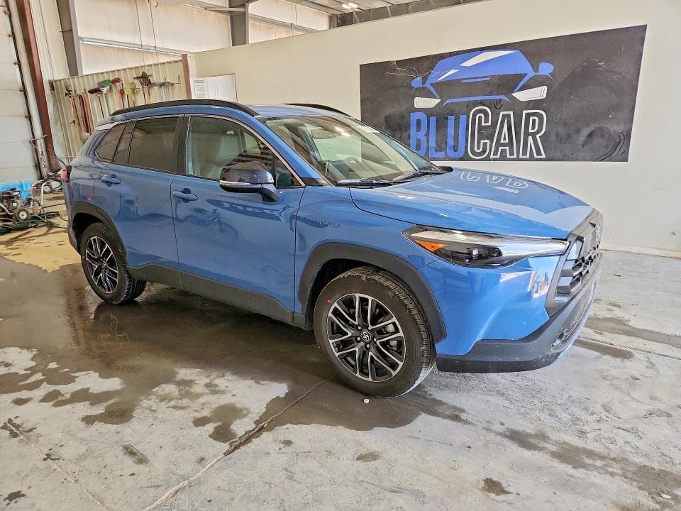 2026 TOYOTA COROLLA CROSS XLE 4