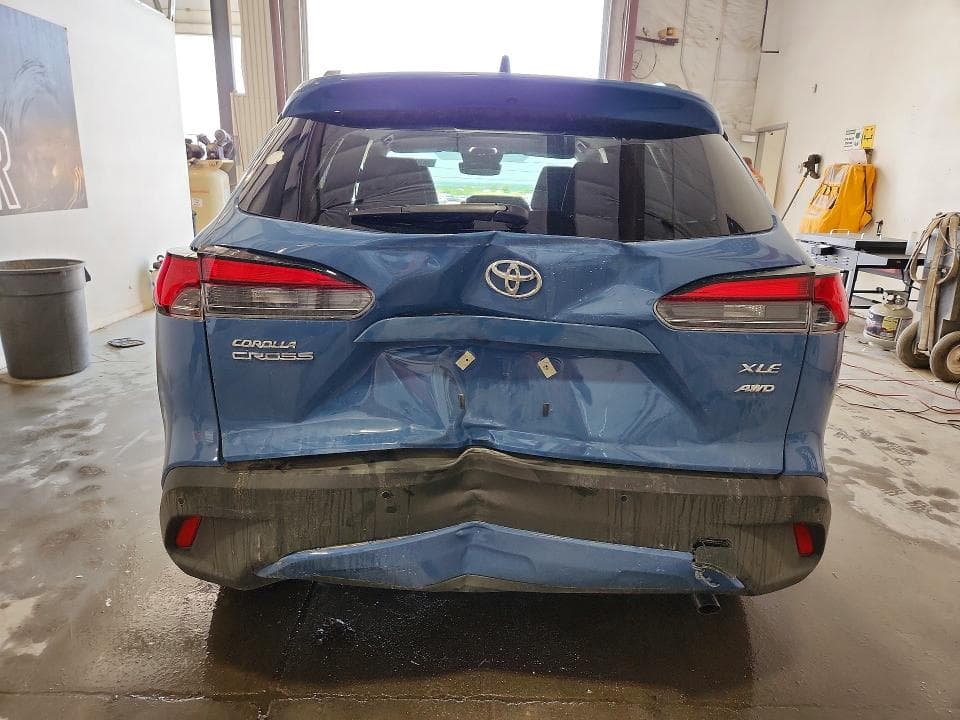 2026 TOYOTA COROLLA CROSS XLE 6