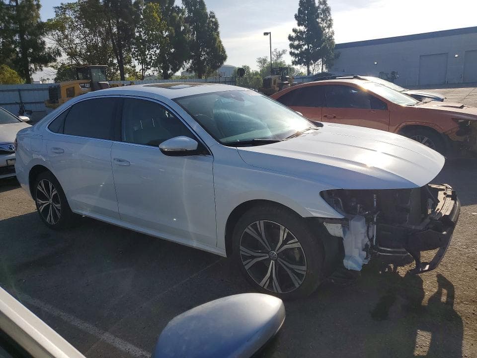 2020 VOLKSWAGEN PASSAT SEL 4