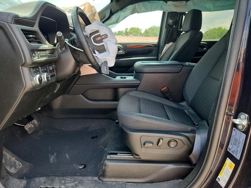 2024 GMC YUKON SLE 7
