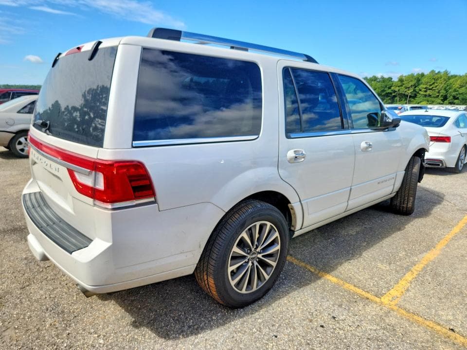 2017 LINCOLN NAVIGATOR SELECT 3