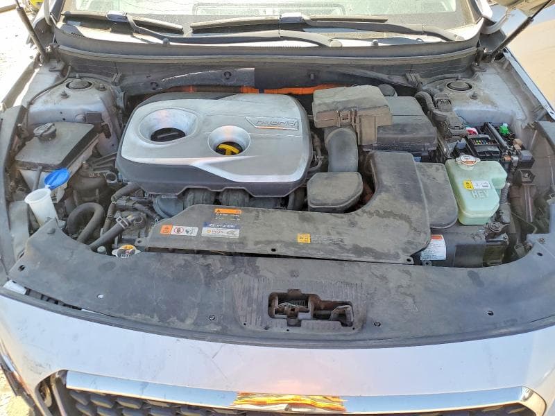 2017 HYUNDAI SONATA HYBRID SE 11