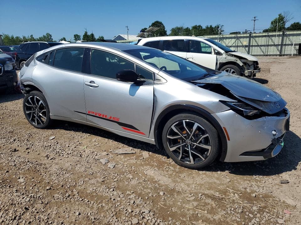 2024 TOYOTA PRIUS PRIME XSE 4