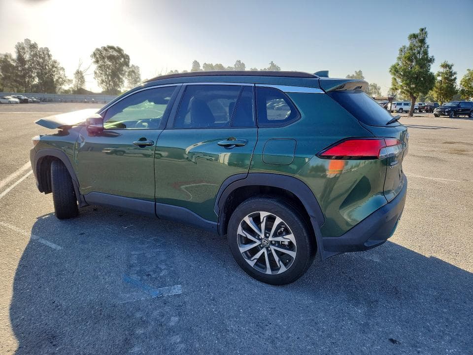 2023 TOYOTA COROLLA CROSS XLE 2