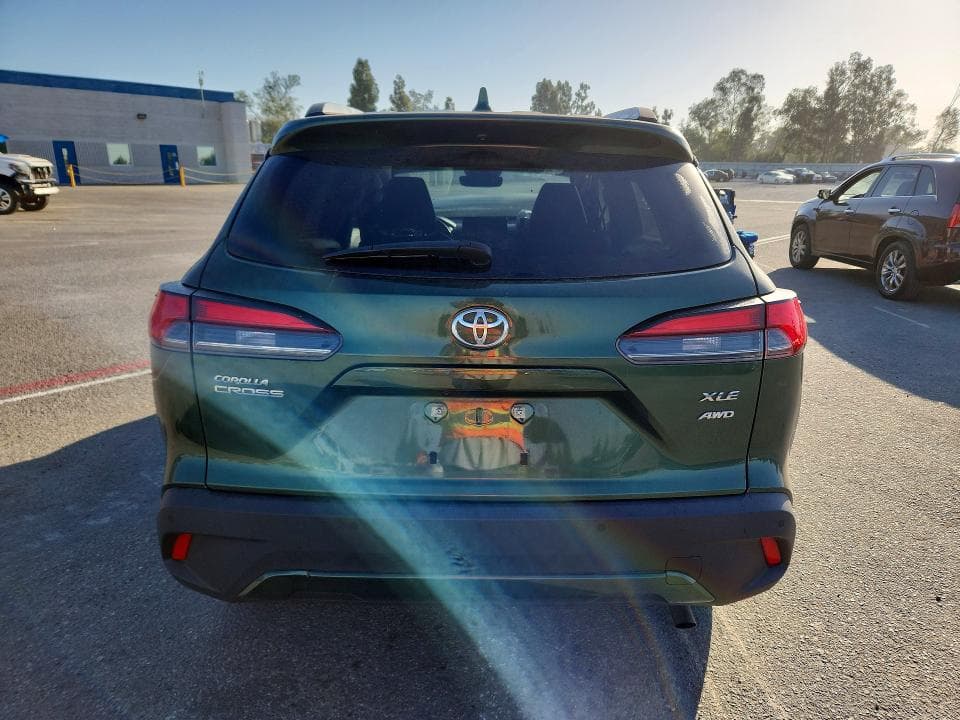 2023 TOYOTA COROLLA CROSS XLE 6