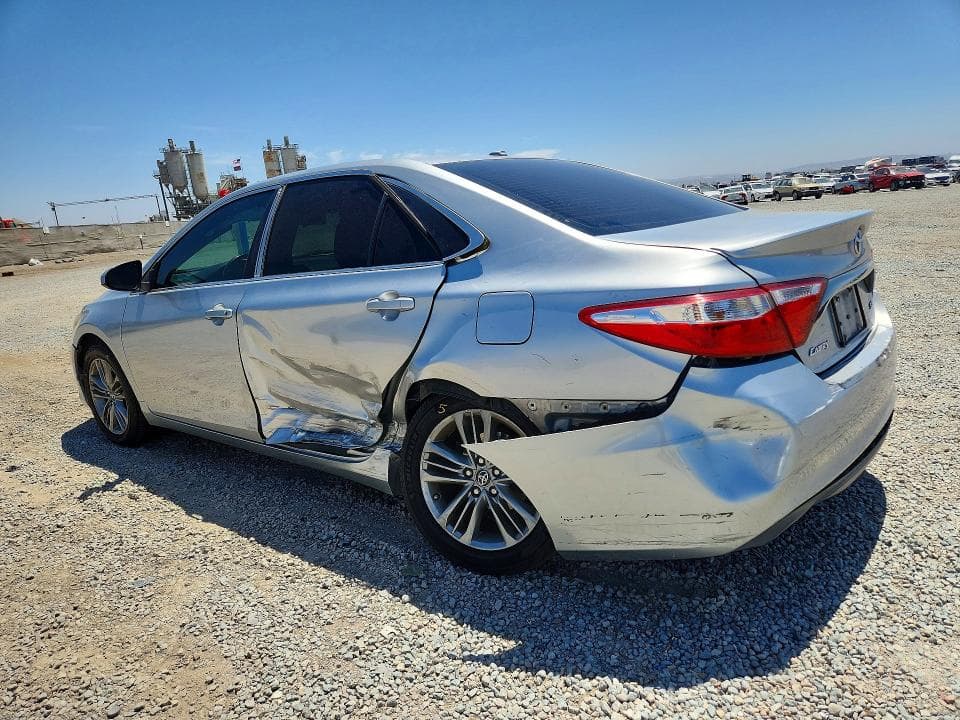 2017 TOYOTA CAMRY SE 2