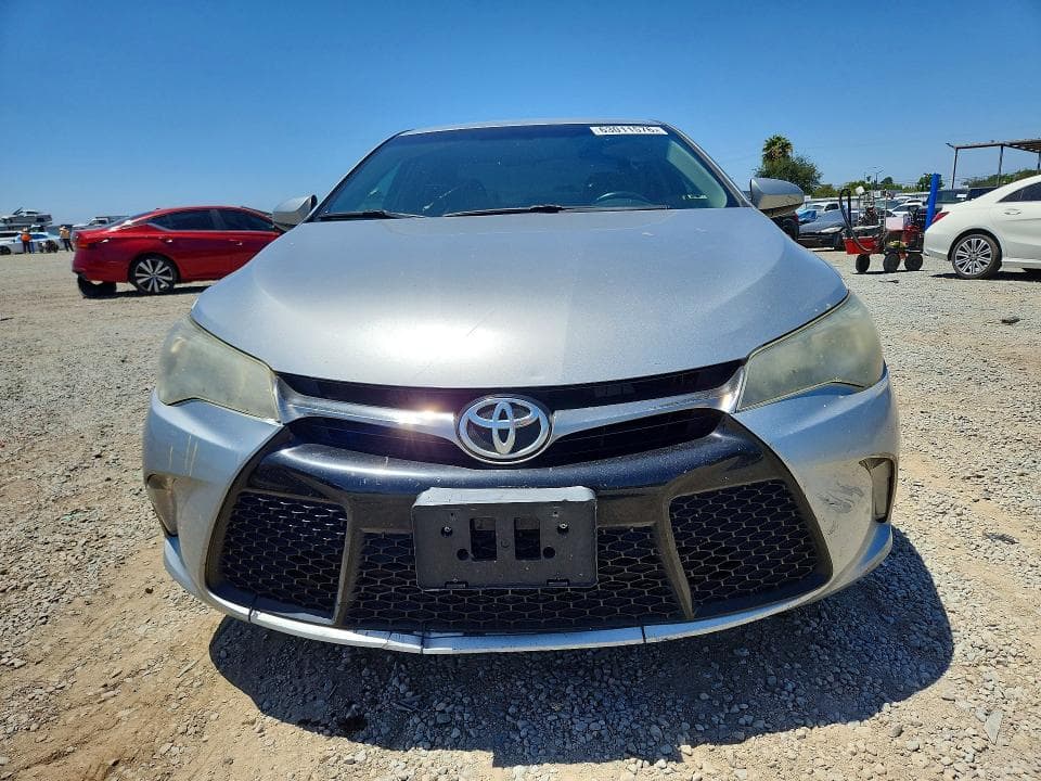 2017 TOYOTA CAMRY SE 5