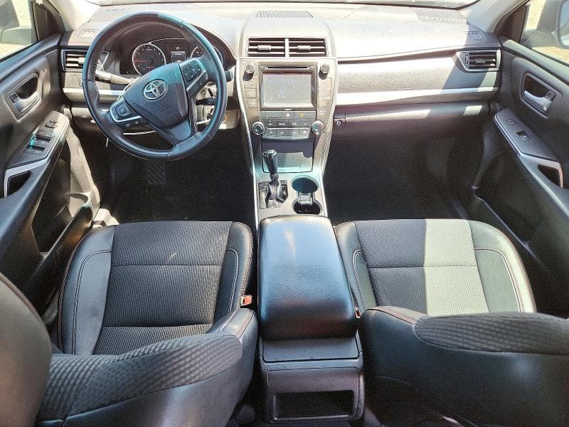2017 TOYOTA CAMRY SE 8