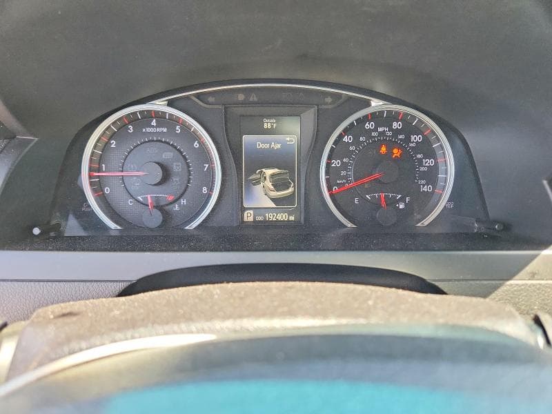 2017 TOYOTA CAMRY SE 9