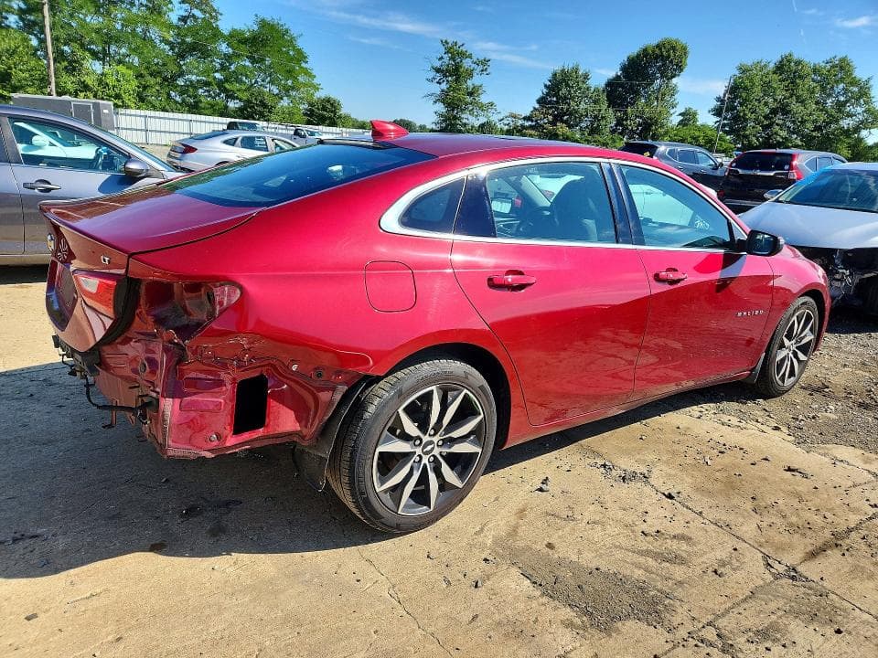 2017 CHEVROLET MALIBU LT 3