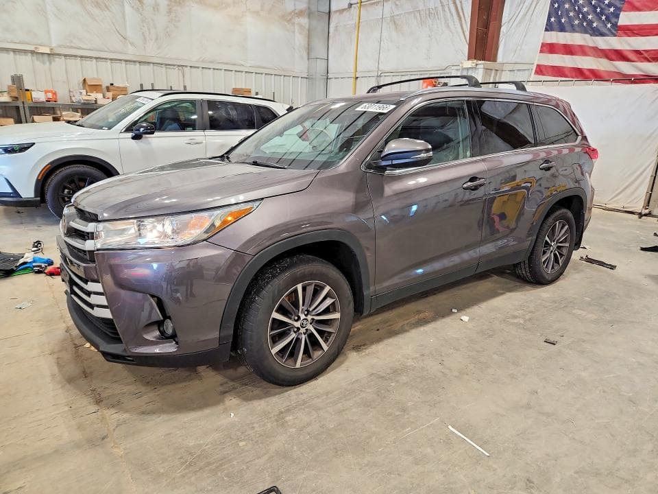 2019 TOYOTA HIGHLANDER XLE - 1