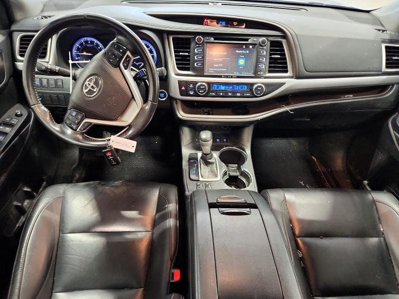 2019 TOYOTA HIGHLANDER XLE 8